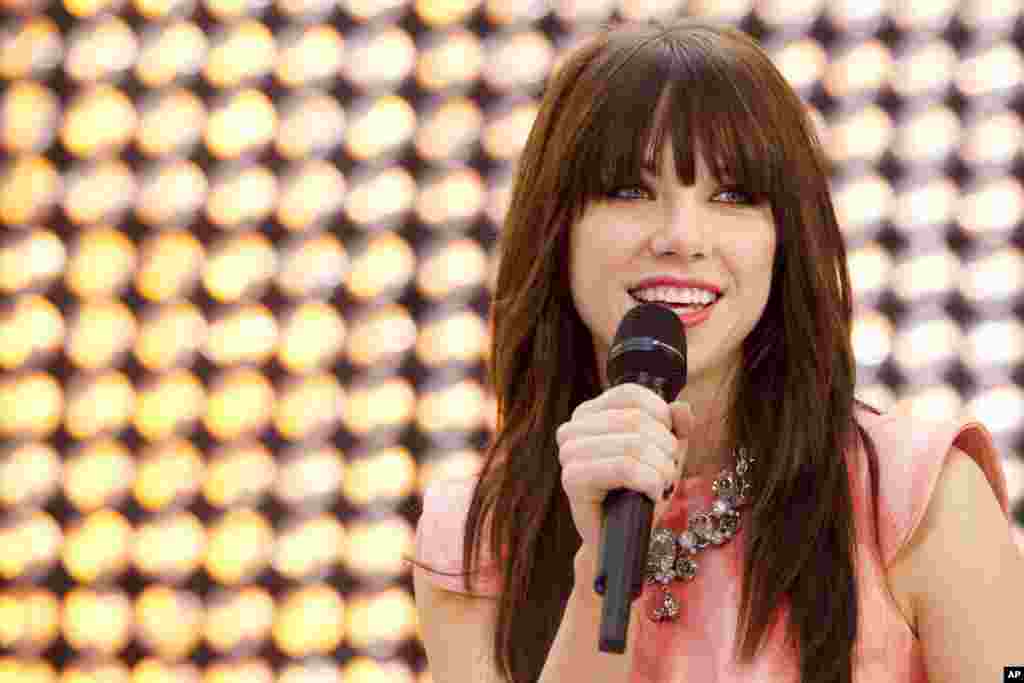 Carly Rae Jepsen and Owl City on Today Show