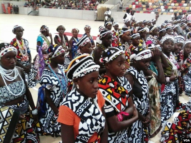 Festa da puberdade no Namibe