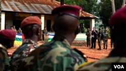 U.S. Ambassador to Central African Republic Jeffrey Hawkins delivers a speech to about 100 members of the C.A.R. army during a ceremony to turn over non-lethal aid. (Z. Baddorf/VOA)