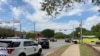 Polisi dan petugas gawat darurat di lokasi penembakan fatal di Austin, Texas, Minggu, 18 April 2021.