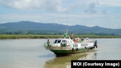 ရခိုင်ပြည်နယ် မောင်တောမြို့နယ်က ရေကြောင်းခရီးလမ်း။ (ယခင်မှတ်တမ်းဓာတ်ပုံ)