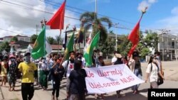 ထားဝယ္ၿမိဳ႕မွာ ျပဳလုပ္တဲ့ အမ်ဳိးသားညီညြတ္ေရးအစုိးရ ေထာက္ခံခ်ီတက္ပြဲ။ (ဧၿပီ ၁၈၊ ၂၀၂၁)