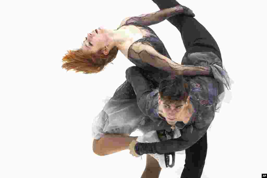 Evgeniia Lopareva and Geoffrey Brissaud of France perform during the Ice Dance Free Dance competition of the ISU European Figure Skating Championships in Tallinn, Estonia, Jan. 15, 2022.