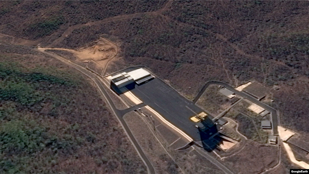  â ̻ ߻  422 . ȭ  κп  ۾ ̷  ƴ.   ǹ ̻ ̰, Ʒ ǹ ߻.   ̹. 