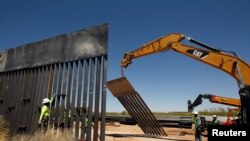Hàng rào biên giới được dựng lên ở Santa Teresa, bang New Mexico, ngày 23 tháng 4, 2018. 