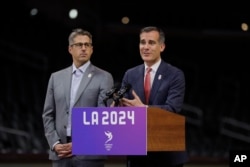 Los Angeles mayor Eric Garcetti makes a presentation related to the city's bid for the 2024 Olympic Games.