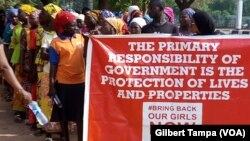 Le groupe "Bring Back our Girls" lors d'une marche de protestation à Abuja, le 20 janvier 2019. (VOA/Gilbert Tampa)