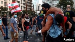 په لبنان کې قهریدلي مظاهره کوونکي
