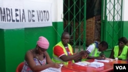Mesa de voto na Guiné-Bissau