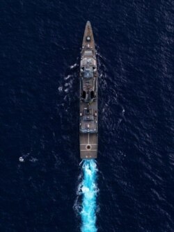 德国海军多用途护卫舰“巴伐利亚号”在菲律宾海参加2021年联合军演。（2021年11月23日）