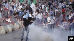 Ratusan demonstran Lebanon bentrok dengan pasukan keamanan dalam unjuk rasa di Beirut (21/10).