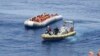 Yunani Selamatkan 29 Migran yang Terapung di Laut