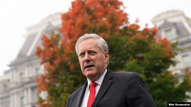 Mark Meadows, shefi i stafit të Shtëpisë së Bardhë flet për gazetarët (21 tetor 2020)