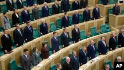 Los diputados de la Cámara Alta del parlamento han dado luz verde al presidente Vladimir Putin para usar las fuerzas armadas con despliegues militares fuera de sus fronteras. [Foto de archivo]