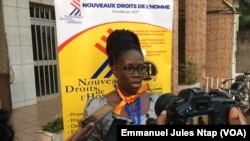 Cyrille Rolande Bechon dirige l’ONG "Nouveaux droits de l’homme", initiatrice du plaidoyer sur les peines alternatives à l’emprisonnement à Yaoundé, le 9 décembre 2020. (VOA/Emmanuel Jules Ntap) 