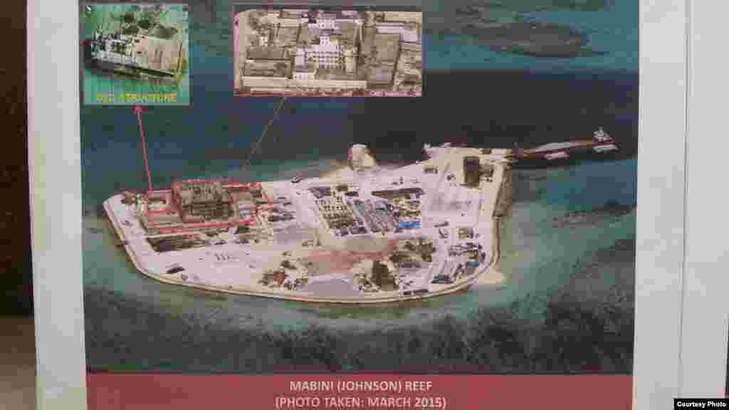 2015年3月菲律宾军方图像：中国在南沙赤瓜（Mabini或Johnson）礁造岛