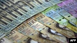 La consultora Ecoanalítica prevé que el dólar negro en el país caribeño cerrará el año en 8.100 bolívares, con un promedio de 5.170.