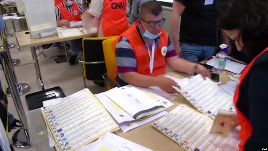 Shqipëri: Mbyllet pa shkelje dhe ndryshime rinumërimi i votave në Berat