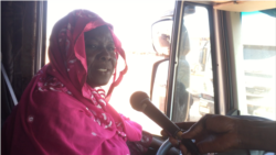 Reportage de Lamine Traoré sur une camionneuse