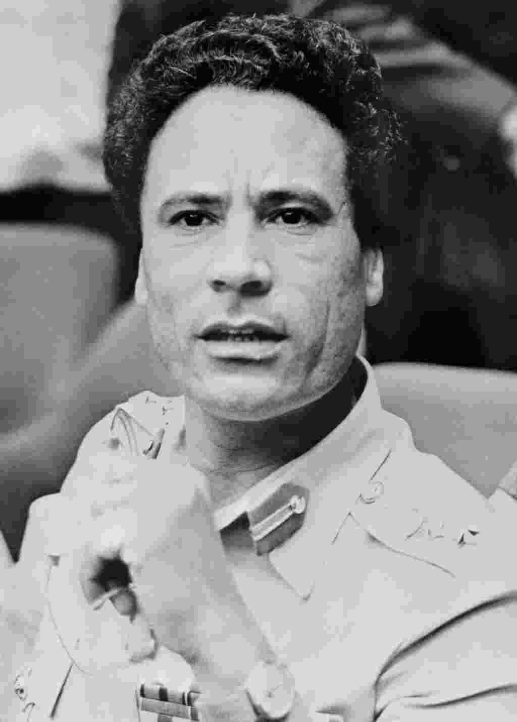 Moammar Gadhafi, durante la cumbre la Organización por la Unidad de Africa (OAU) en 1975.