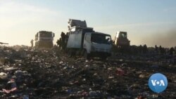 Mosul's Impoverished Youth Sift Through Landfill to Survive
