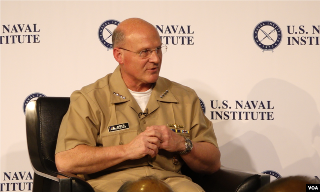 资料照：美国海军作战部长迈克尔·吉尔代上将