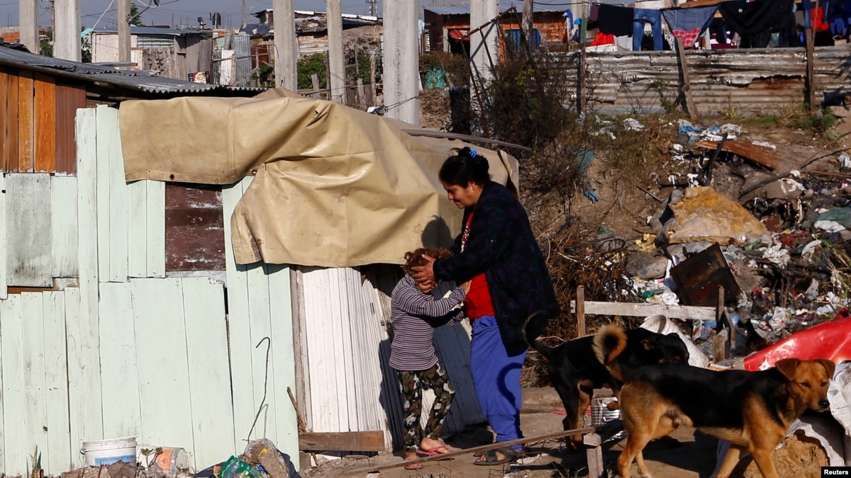 Argentina Poverty Reaches 32 Percent in First Data Release in Three Years