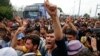 Les migrants stoppés net à la frontière serbo-hongroise, colère de l'Allemagne