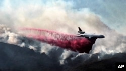 Gašenje požara u Malibuu, Kaliforniji