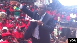 FILE: Former Prime Minister Morgan Tsvangirai addressing some supporters Thursday in Harare. (Photo: Thomas Chiripasi)