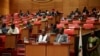 Le ministre Burkina Sommanogo Koutou conduit la délégation de son gouvernement à la conférence de la Communauté économique des Etats d'Afrique de l'Ouest (Cédéao) à Abuja, Nigeria, 26 avril 2018. (VOA/Gilbert Tamba)