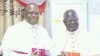 Mgr Laurent Monsengwo (79 ans), à droite, l'archevêque sortant de l'archidiocèse de Kinshasa, salut son remplaçant, Mgr Fridolin Ambongo à Kinshasa, sur une photo publiée le 1er novembre 2018. (Facebook/ Abbé Jmk Noblesse Oblige)
