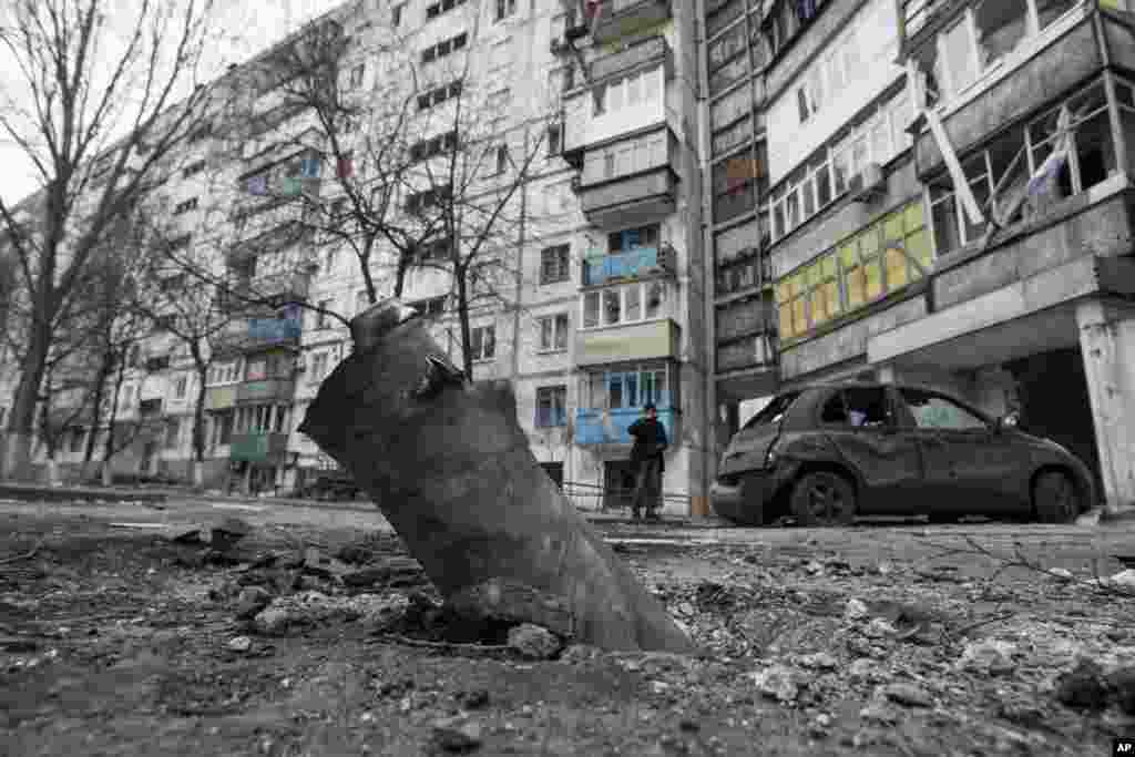 A piece of an exploded Grad missile&nbsp; outside an apartment building in Vostochniy, Mariupol, Ukraine, Jan. 25, 2015.