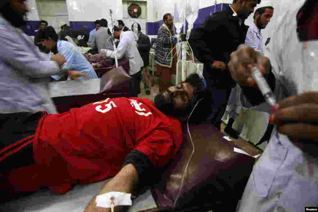 کوئٹہ میں جمعرات کو ہونے والے بم دھماکے درجنوں افراد کی ہلاکت کا سبب بنے