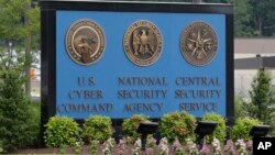 NSA xem AT&T như là một đối tác trong việc theo dõi nội địa, chứ không phải là một bên hợp đồng.