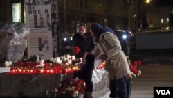莫斯科市民10月29日悼念斯大林政治迫害受难者(美国之音白桦拍摄)