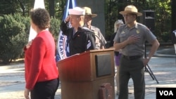 Aaron Gaza leads the pledge of allegiance