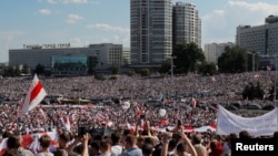 Protest opozicije u Minsku, na kojem je zatražena ostavka predsjednika Aleksandra Lukašenka i oslobađanje političkih zatvorenika.