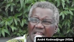 Gali Gata Ngoté de l'UFD/PR Union des Forces Démocratiques/Parti Républicain donne son avis lors lors d’une conférence de presse à N’Djamena, Tchad, 29 avril 2016. André Kodmadjingar