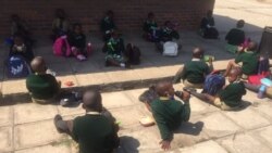 Abantwana besikolo seWestlea Primary School.