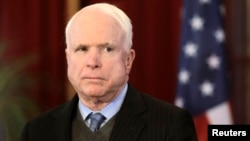 Dan Majalisar Dattawan Amurka, Senata John McCain daga Jihar Arizona. 