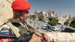 Les forces anti-jihadistes en Syrie augmentent la pression sur l'EI