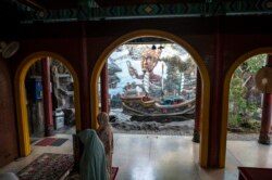 Lukisan dinding bergambar Muhammad Cheng Ho di Masjid Muhammad Cheng Ho Surabaya, 7 Desember 2019. (Foto: AFP/Juni Kriswanto)