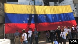 Concentración de ciudadanos en Venezuela, en rechazo a lo que consideran una persecución de los legisladores de la oposición del país y en apoyo a la Asamblea Nacional. 