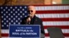 Calon presiden dari Partai Demokrat AS dan mantan Wakil Presiden Joe Biden pada acara mobilisasi kampanye drive-in di Flint, Michigan, AS, 31 Oktober 2020. (Foto: REUTERS/Brian Snyder)