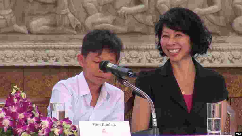 Loung Ung, author of &quot;First They Killed My Father&quot; is seen at a press conference in Siem Reap Province, Cambodia, February 18, 2017. (Neou Vannarin/VOA Khmer)