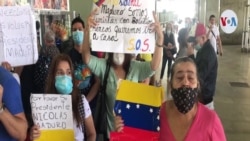 Venezolanos varados en España duermen en el aeropuerto o debajo de un puente