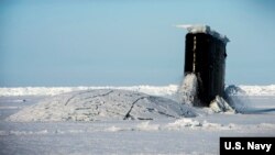 美國海軍一艘潛艇2016年3月15日在北極參與演習（美國海軍照片) 