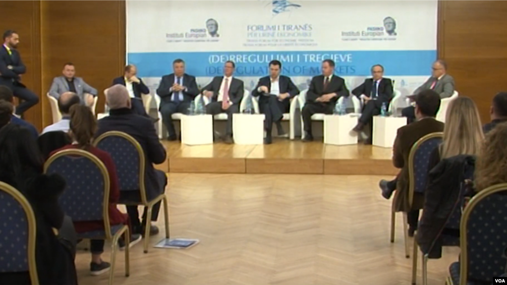 Forumi Ekonomik i Tiranës për klimën e biznesit dhe mungesën e investimeve