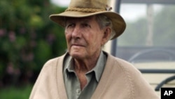 Mike Campbell on his Mount Carmel Farm, 2008